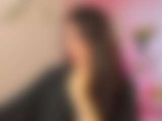 Live cam show with Lea - Butt Plug on UwU Esports