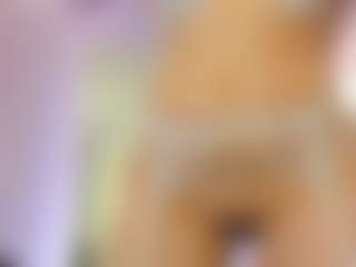 Live cam show with Lea - Normal on AdultVida.com
