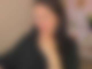 Live cam show with Lea - Facial Piercings on CamwithHer