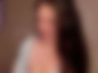 Live cam show with Lea - Normal on Camsoda