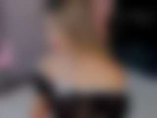 Live cam show with Sidny - Green Eyes on Big Tits