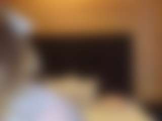 Live cam show with Tinamilger - Public on Livezox