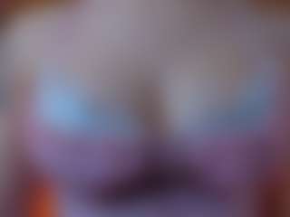 Live cam show with Tinamilger - Blue Eyes on WildCum