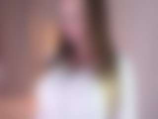 Live cam show with DovieJackman - Gagging on Camsoda