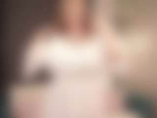 Live cam show with DovieJackman - Gagging on wildcum.com