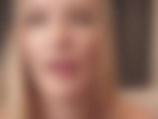 Live cam show with DovieJackman - Pegging on Camsoda