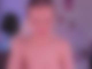 Live cam show with GinnyGingerGirl - Red Hair Teen (18+) on Uber Horny