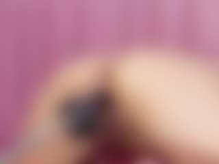 isabella-santos's Live Sex Cam Show