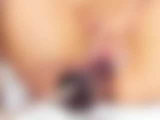 isabella-santos's Live Sex Cam Show