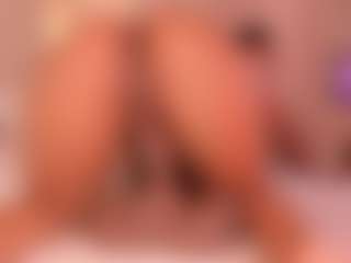 Live cam show with rubi-foxx22 - Plug on Milfs Live