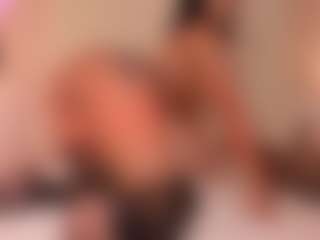 Live cam show with rubi-foxx22 - Plug on CamClone