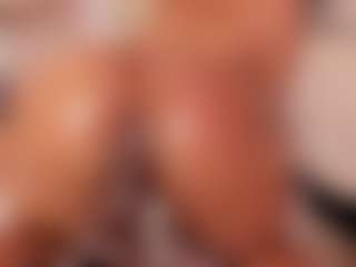 Live cam show with rubi-foxx22 - Oral on xDating