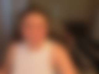 Live cam show with Ameli-Watts - Massage on Free Soda