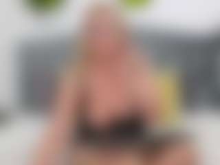 Live cam show with NathaliaNat - Fingering MILF on infinitiblacc.com