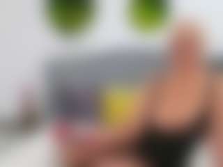 NathaliaNat MILF webcam performer live streaming