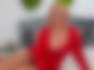 Live cam show with NathaliaNat - Striptease MILF on hrnylive.com