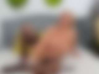 Live cam show with NathaliaNat - Striptease MILF on Hubzter Live