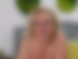 Live cam show with NathaliaNat - Role Play MILF on Latina Girls