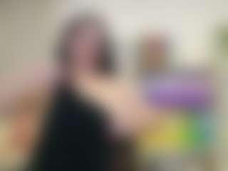RubiHarper MILF webcam performer live streaming
