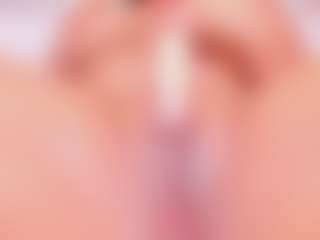 Live cam show with ZoePreston - Fingering on TeamSkeetLive