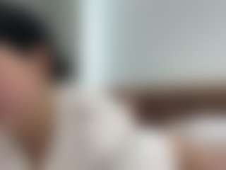 Live cam show with Kim - Green Eyes on Camsoda
