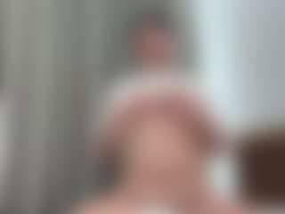 Live cam show with Kim - Green Eyes on Camsoda