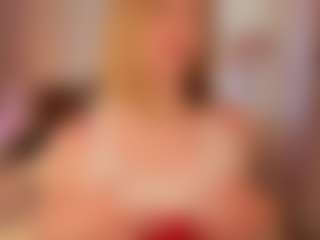 Live cam show with Eva-Hamilton - Upskirt on Hubzter Live