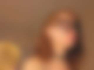 Live cam show with Margo-Kelly - Solo on Camsoda