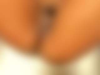 Live cam show with Only-Gia - Hairy Pussy on StripNow