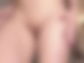 Live cam show with AizaXO - Athletic MILF on AdultVida.com