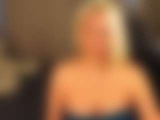 Live cam show with April-Nelson - Normal on Camsoda