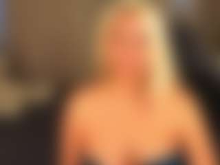 Live cam show with April-Nelson - Cowgirl on Camsoda