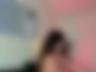 Live cam show with jessiie-joness - Huge Tits on Camsoda