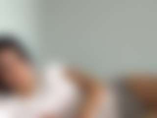 Live cam show with WildaTebar - Shaved on madthumbs