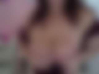 Live cam show with Bellatrix-Ch - Mature on Hubzter Live