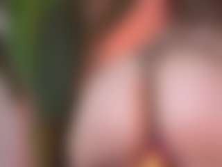 Live cam show with AriaPlay - Average on Milfs Live