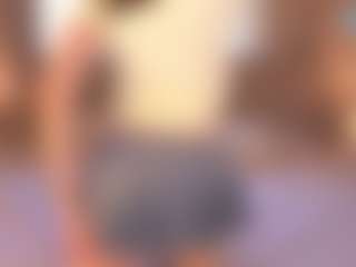 Live cam show with GracieFasano - Upskirt on Uber Horny