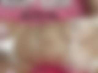 Live cam show with NanetteStatzer - Red Hair on Dare Cams