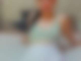 Live cam show with Sandra-Rosss - Upskirt on Free Soda