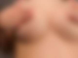 AdelleIbey's Live Sex Cam Show