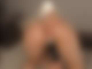 AdelleIbey's Live Sex Cam Show