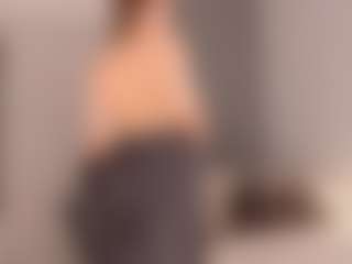 AdelleIbey's Live Sex Cam Show