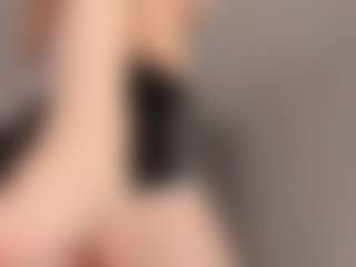 AdelleIbey's Live Sex Cam Show