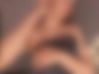 AdelleIbey's Live Sex Cam Show