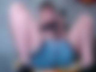Live cam show with morbosoHOT37 - Facial on CamwithHer