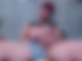 Live cam show with morbosoHOT37 - Tease on Camiplay Live