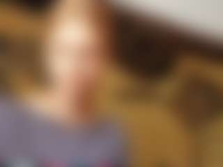 Live cam show with Kira - Hot on Camsoda