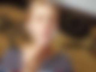 Live cam show with Kira - Sex on fuklive.com