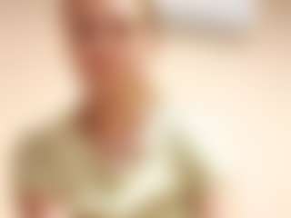 Live cam show with Kira - Joi on xDating