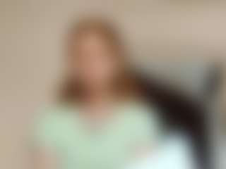 Live cam show with Kira - Skinny on Strip Flash - Live Sex Shows